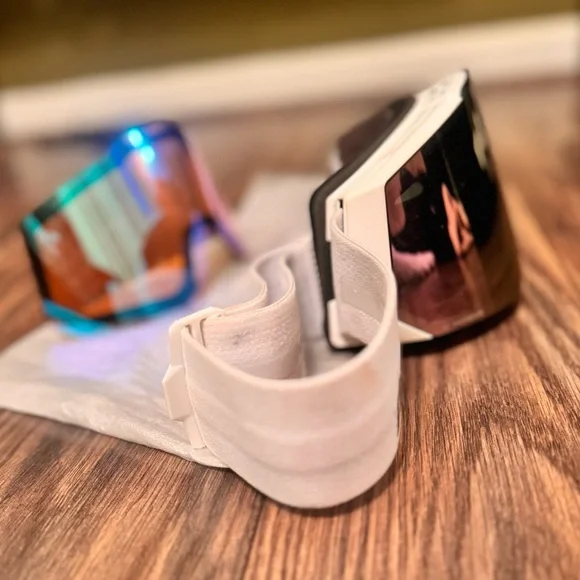 Goggles - moto or snow 100% with two lenses